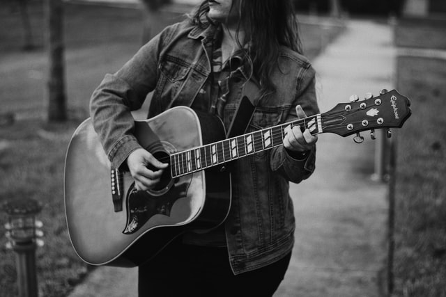 guitar woman
